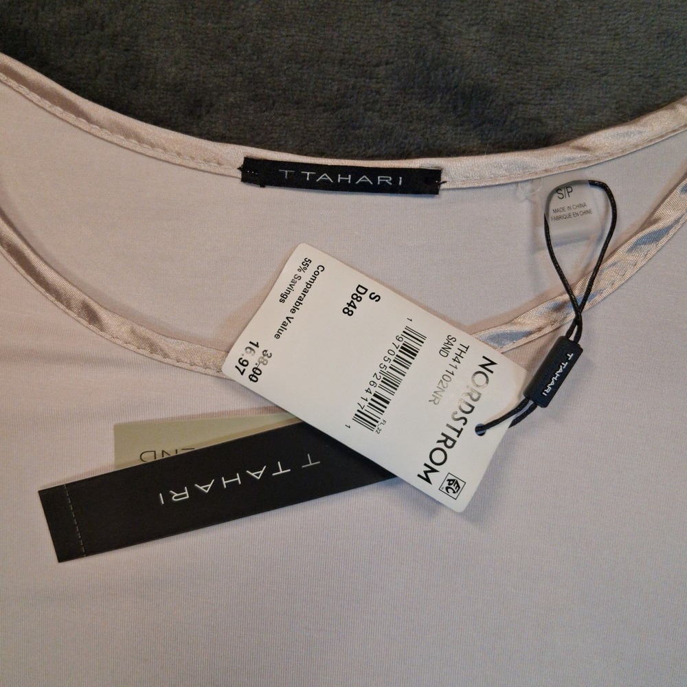 NWT T Tahari Flutter Sleeve Top Women Small Sand Beige‎ Satin Trim TH41102NR - Picture 3 of 8